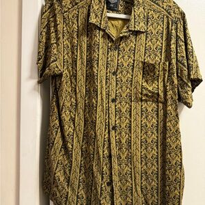 Cubavera Black and Gold Patterned Casual Shirt